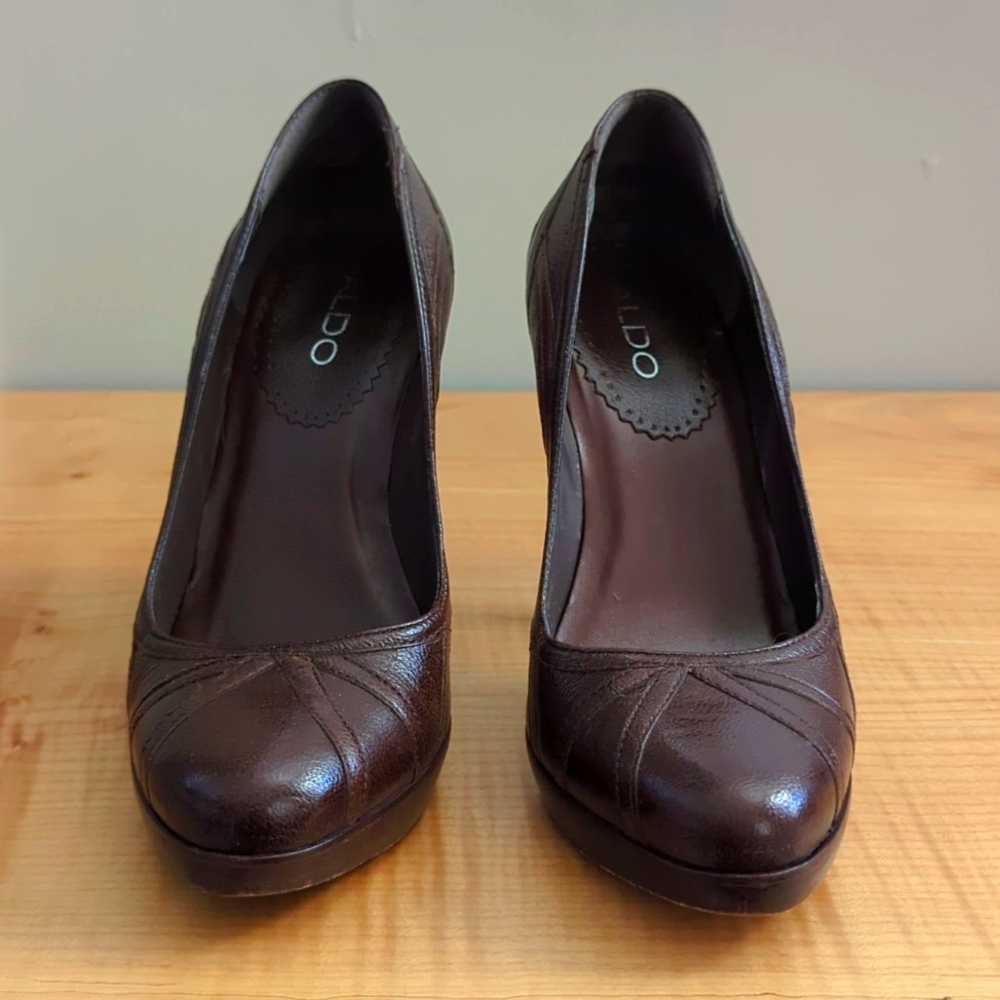 EUC Sz 37 ALDO brown platform 👠👠